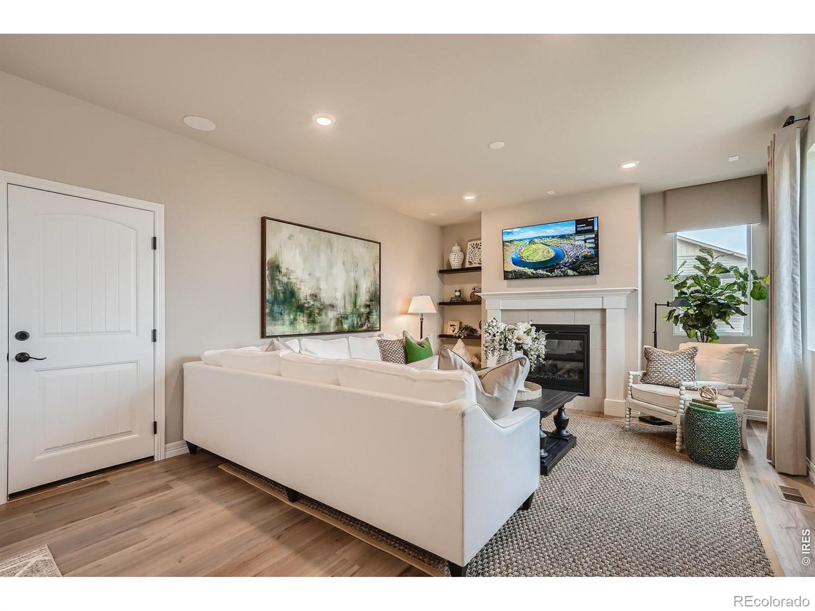 MLS Image #4 for 594  crestone street,johnstown, Colorado