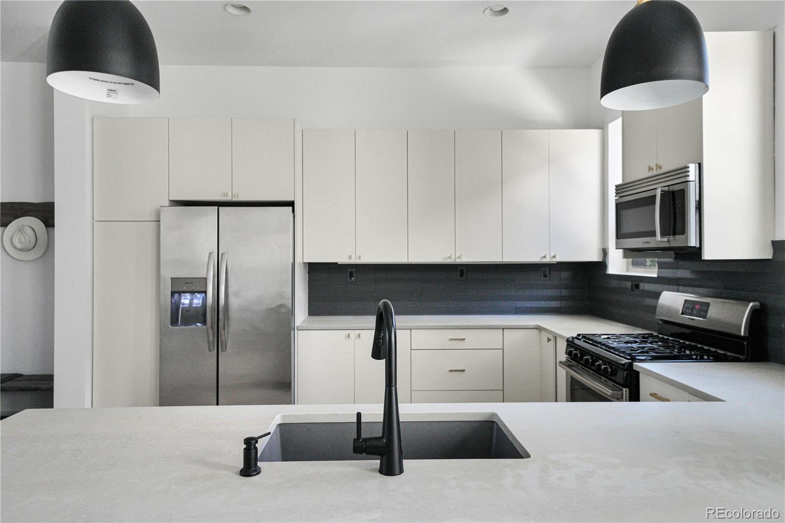 MLS Image #11 for 5043  valentia street,denver, Colorado