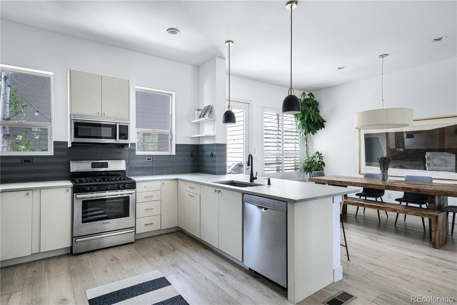 MLS Image #15 for 5043  valentia street,denver, Colorado