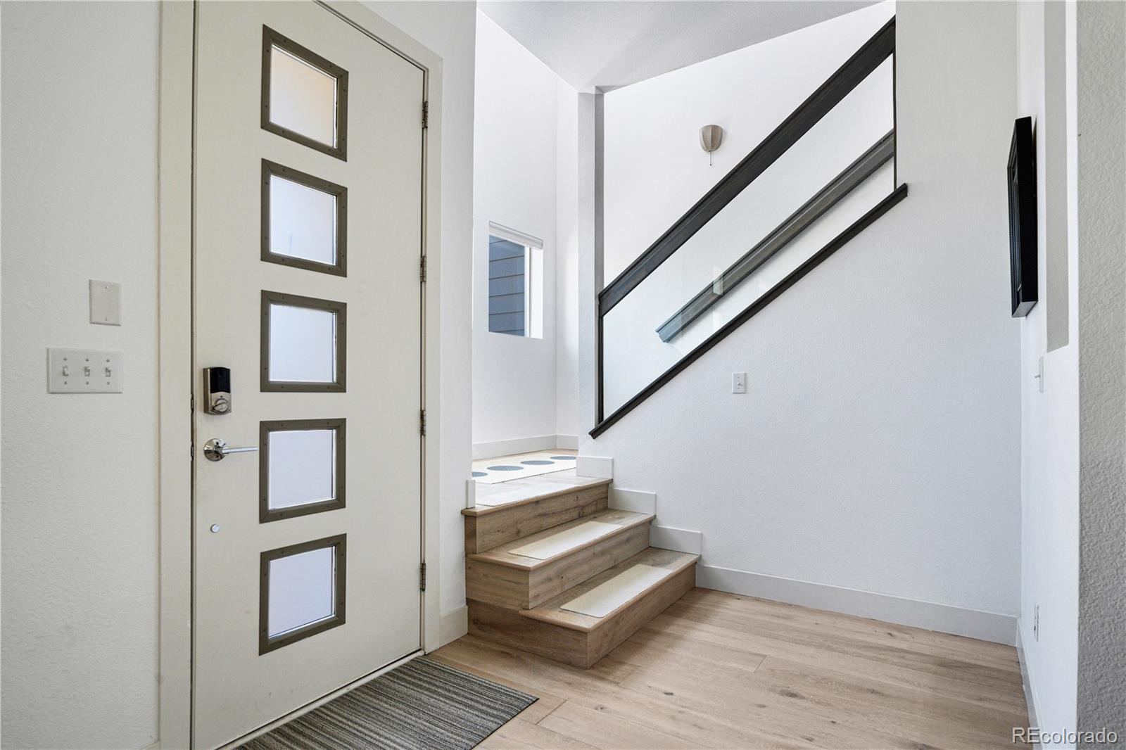 MLS Image #4 for 5043  valentia street,denver, Colorado
