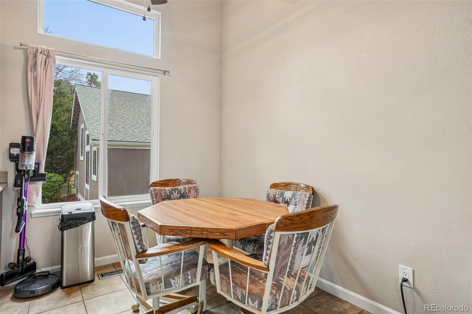 MLS Image #8 for 3850 s genoa court,aurora, Colorado