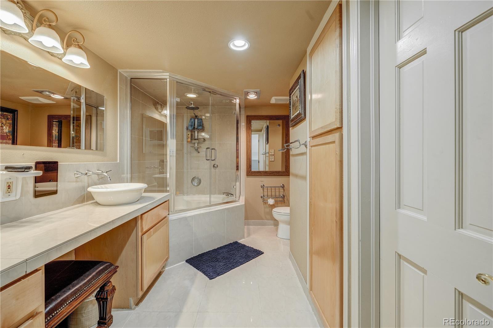 MLS Image #18 for 1512  larimer street 24,denver, Colorado