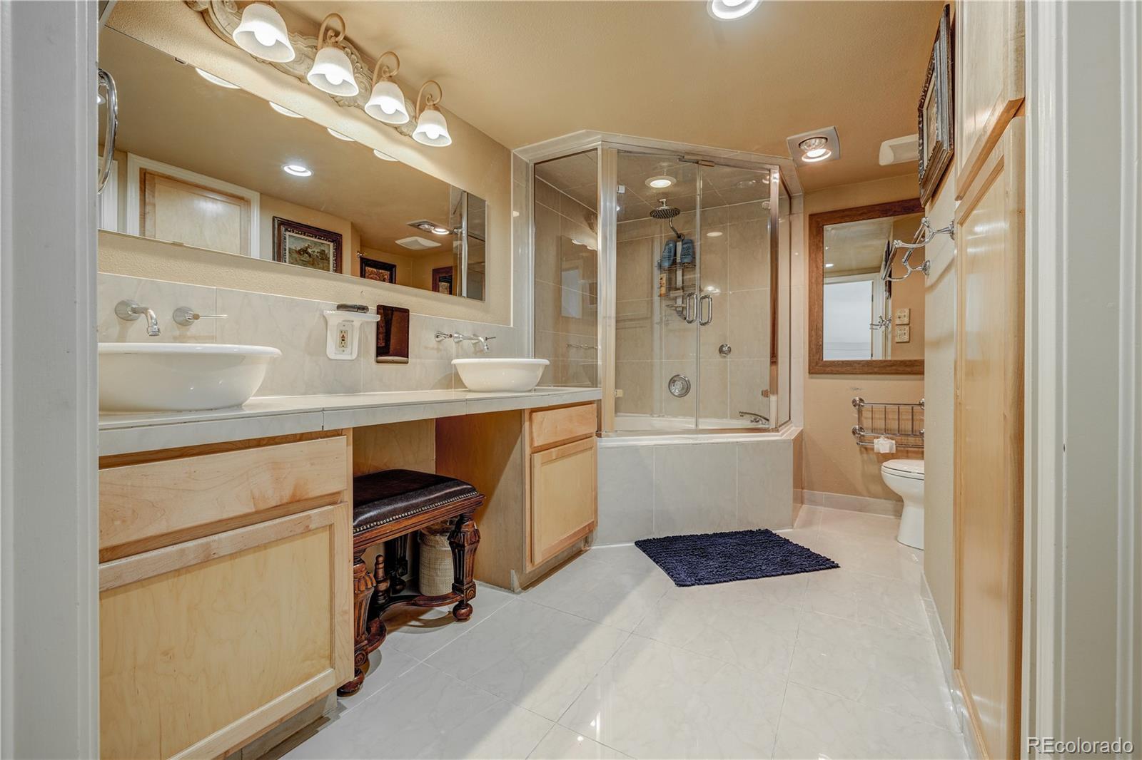MLS Image #19 for 1512  larimer street 24,denver, Colorado