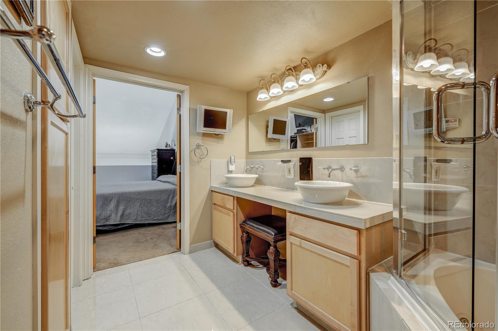 MLS Image #20 for 1512  larimer street 24,denver, Colorado