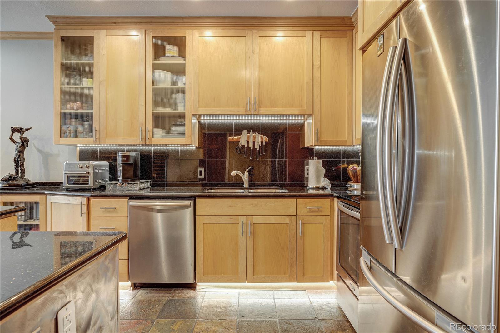 MLS Image #4 for 1512  larimer street 24,denver, Colorado