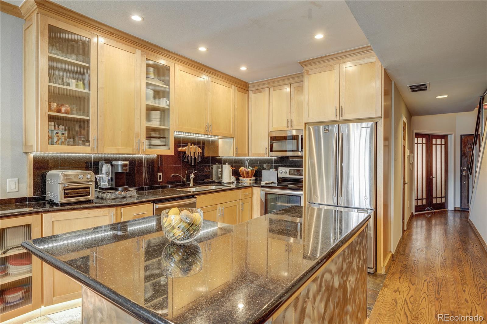 MLS Image #5 for 1512  larimer street 24,denver, Colorado