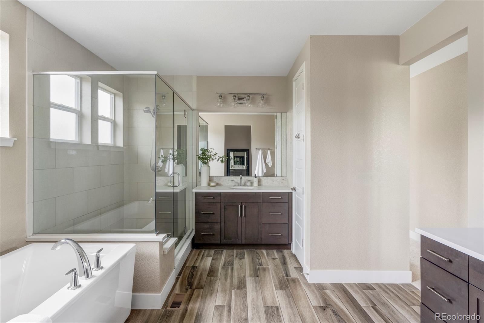 MLS Image #21 for 8792 e 53rd avenue,denver, Colorado