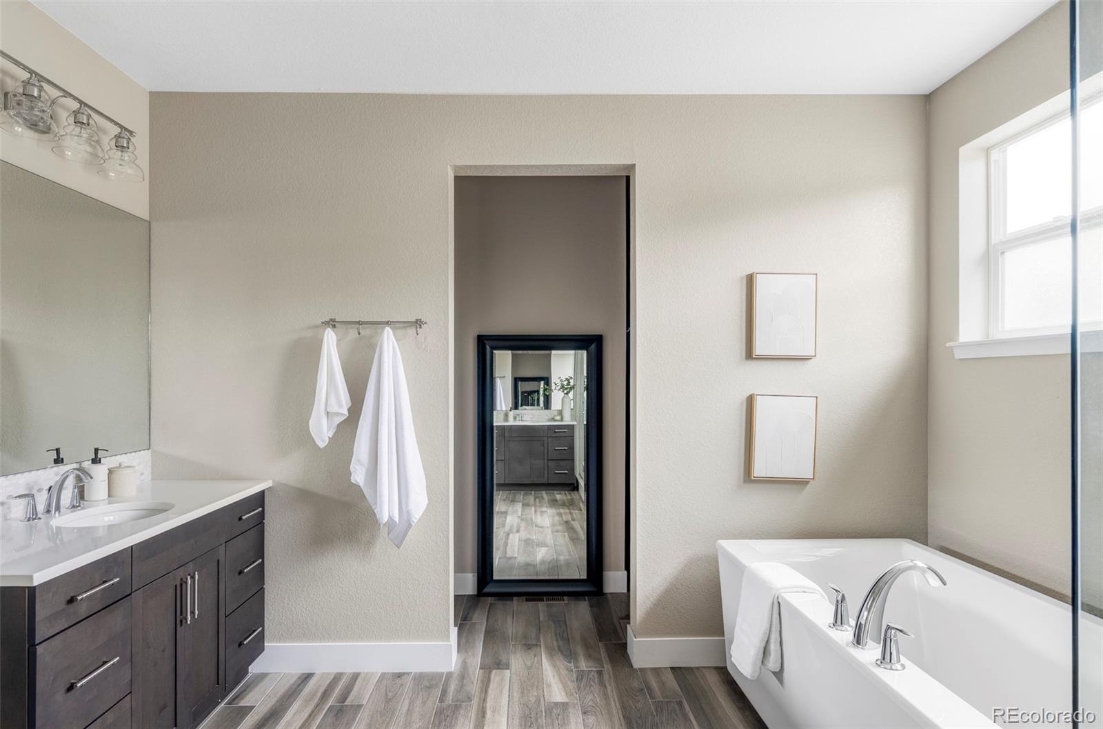 MLS Image #23 for 8792 e 53rd avenue,denver, Colorado