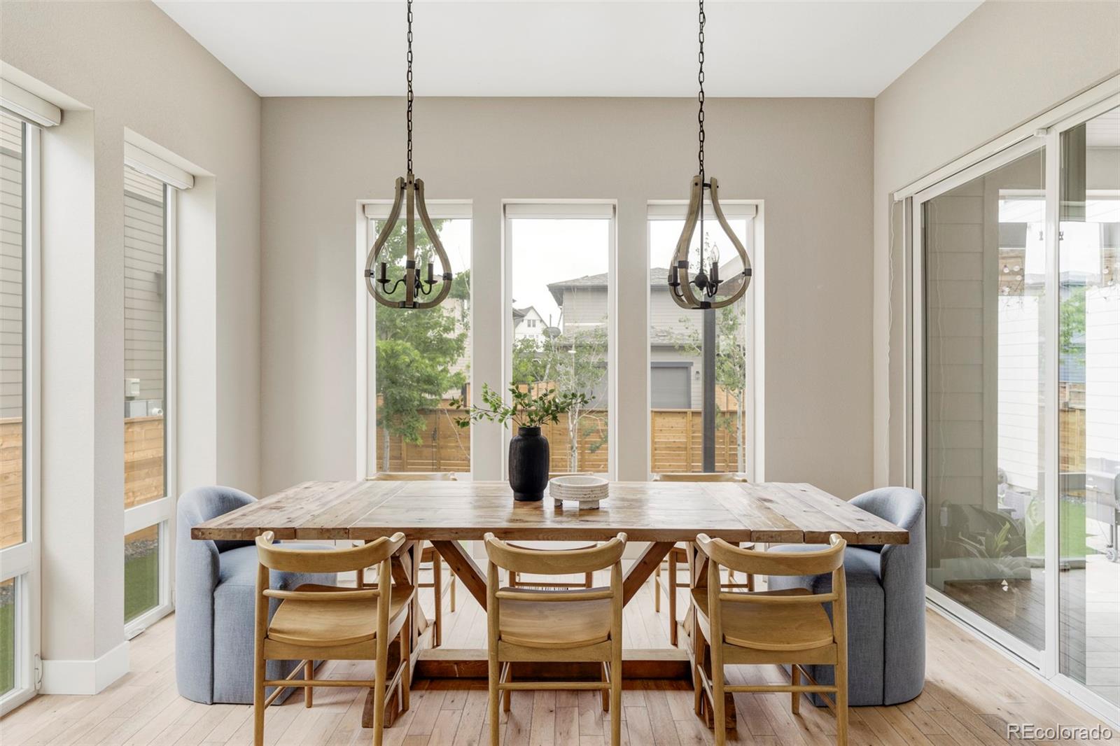 MLS Image #6 for 8792 e 53rd avenue,denver, Colorado