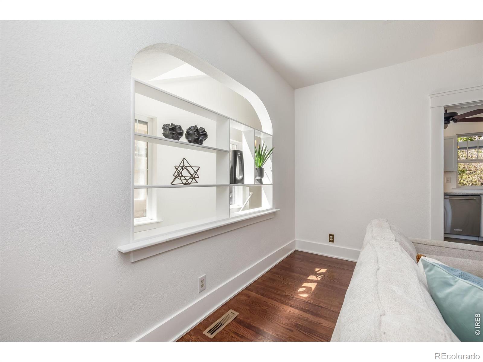 MLS Image #9 for 341  grant street,longmont, Colorado