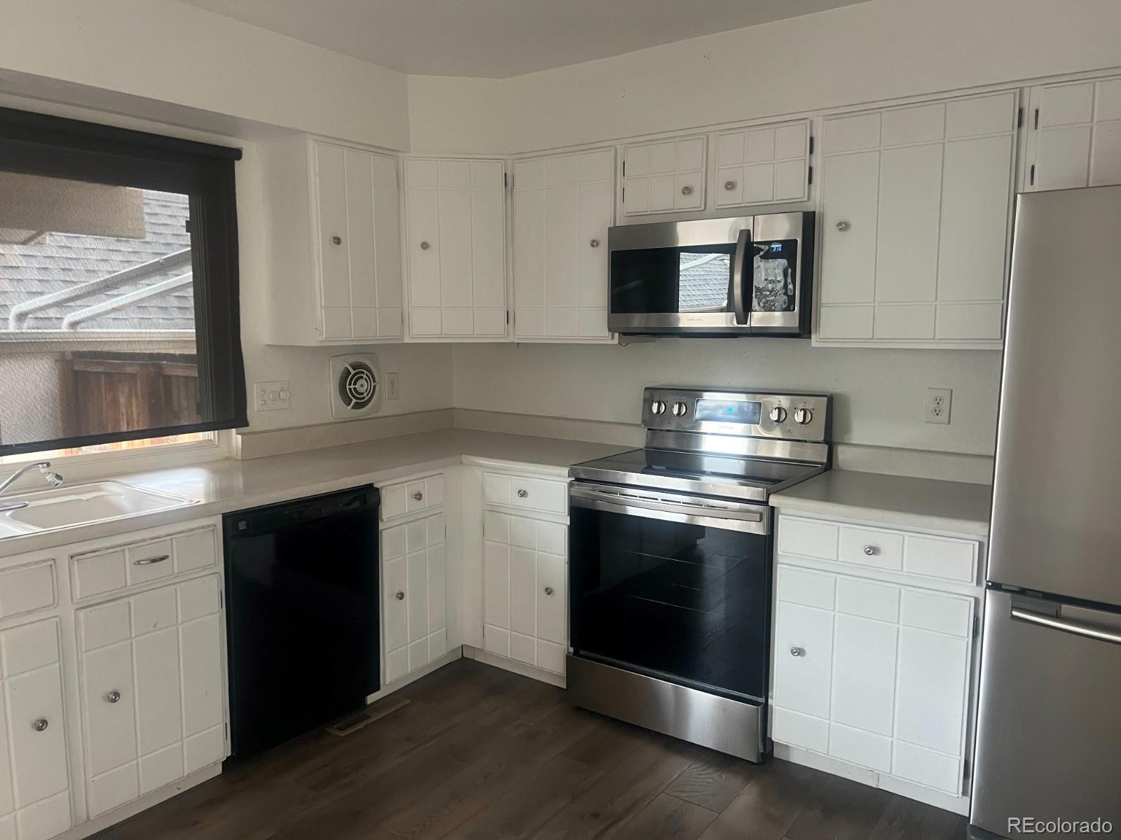 MLS Image #2 for 2905 s vaughn way ,aurora, Colorado