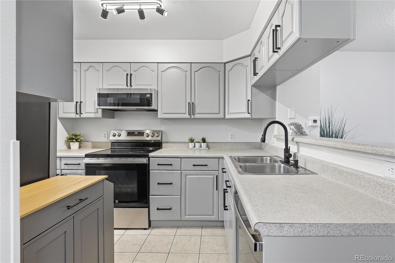 MLS Image #9 for 10701 w dartmouth avenue,lakewood, Colorado