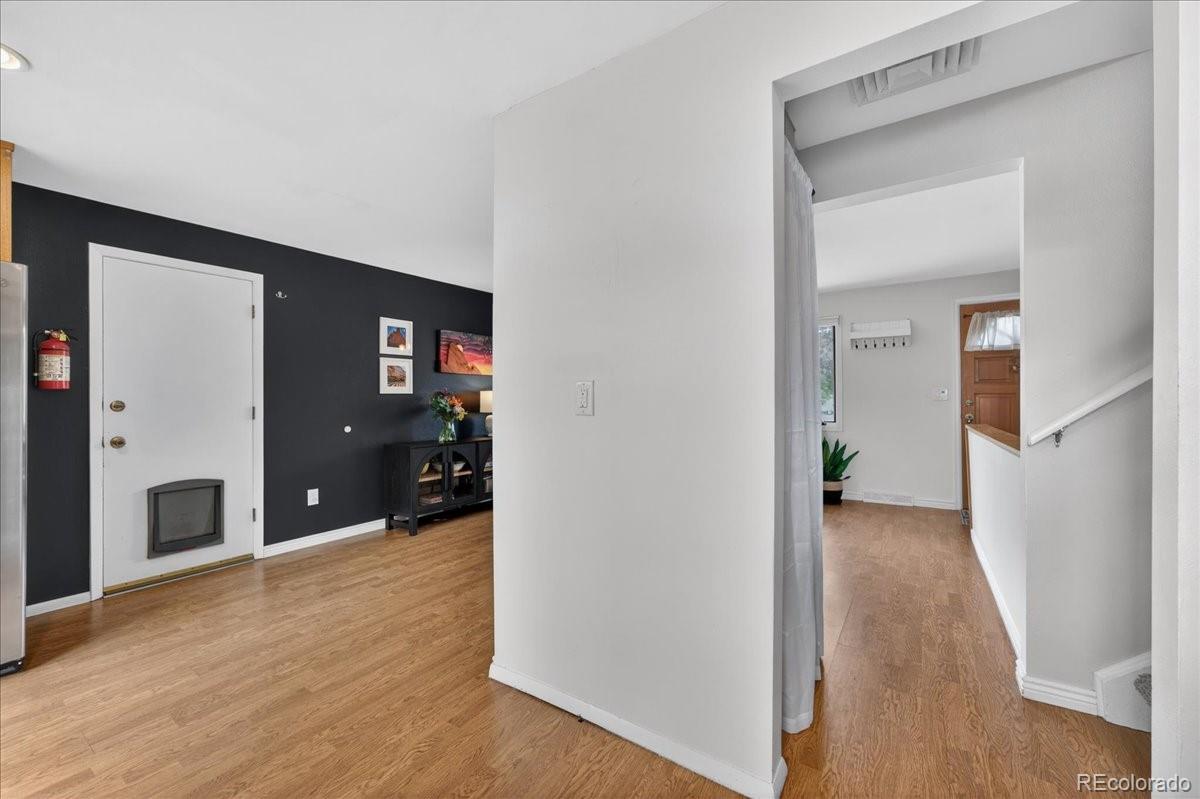 MLS Image #17 for 9751 e cornell avenue,denver, Colorado