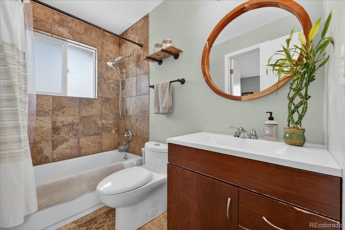 MLS Image #19 for 9751 e cornell avenue,denver, Colorado