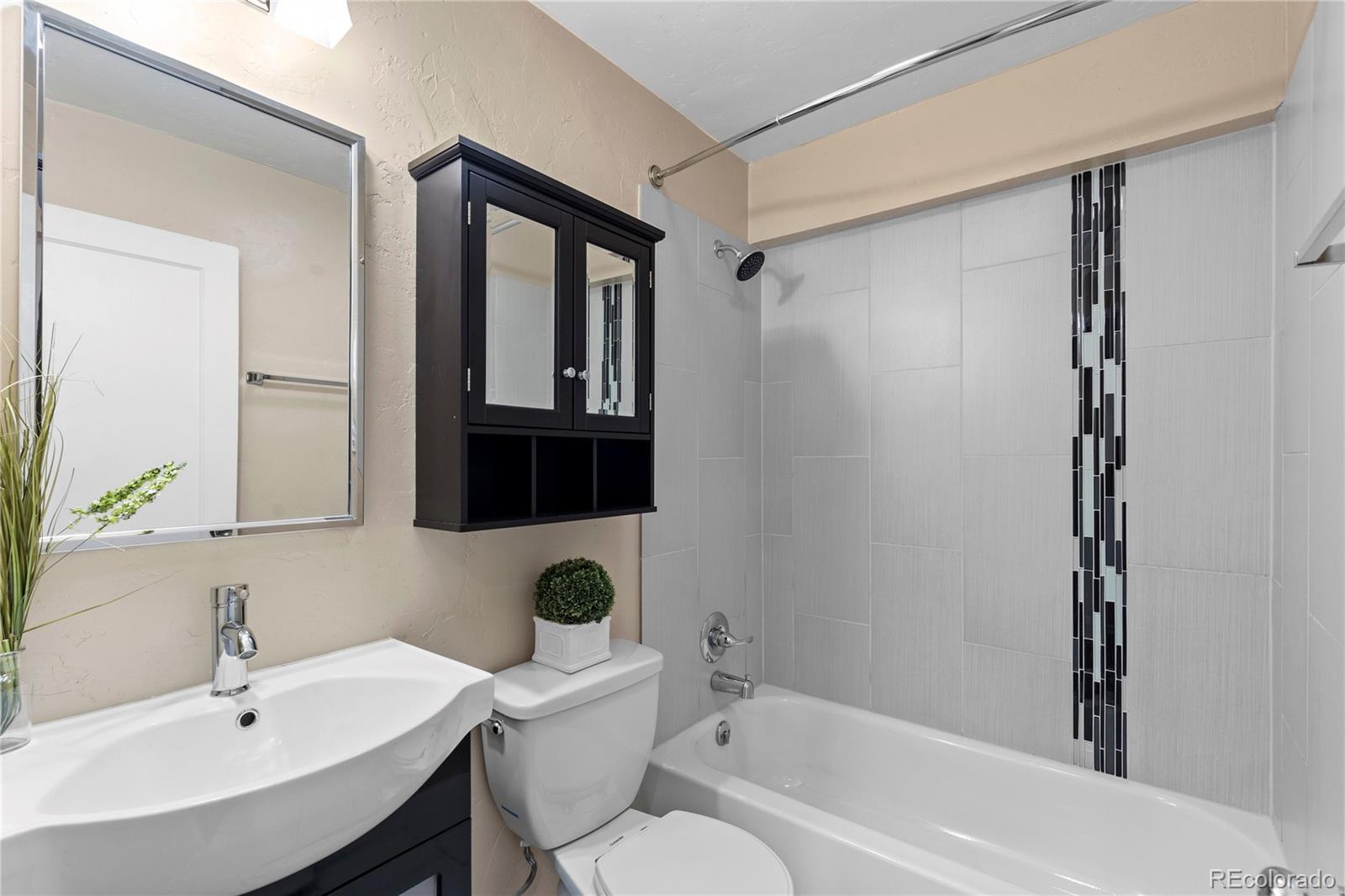 MLS Image #31 for 3340 e 30th avenue,denver, Colorado