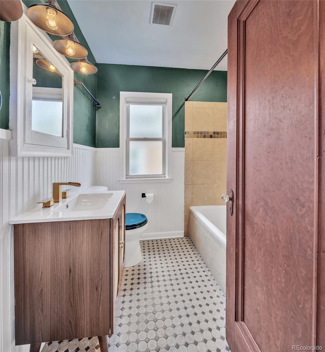 MLS Image #11 for 3438 n saint paul street,denver, Colorado