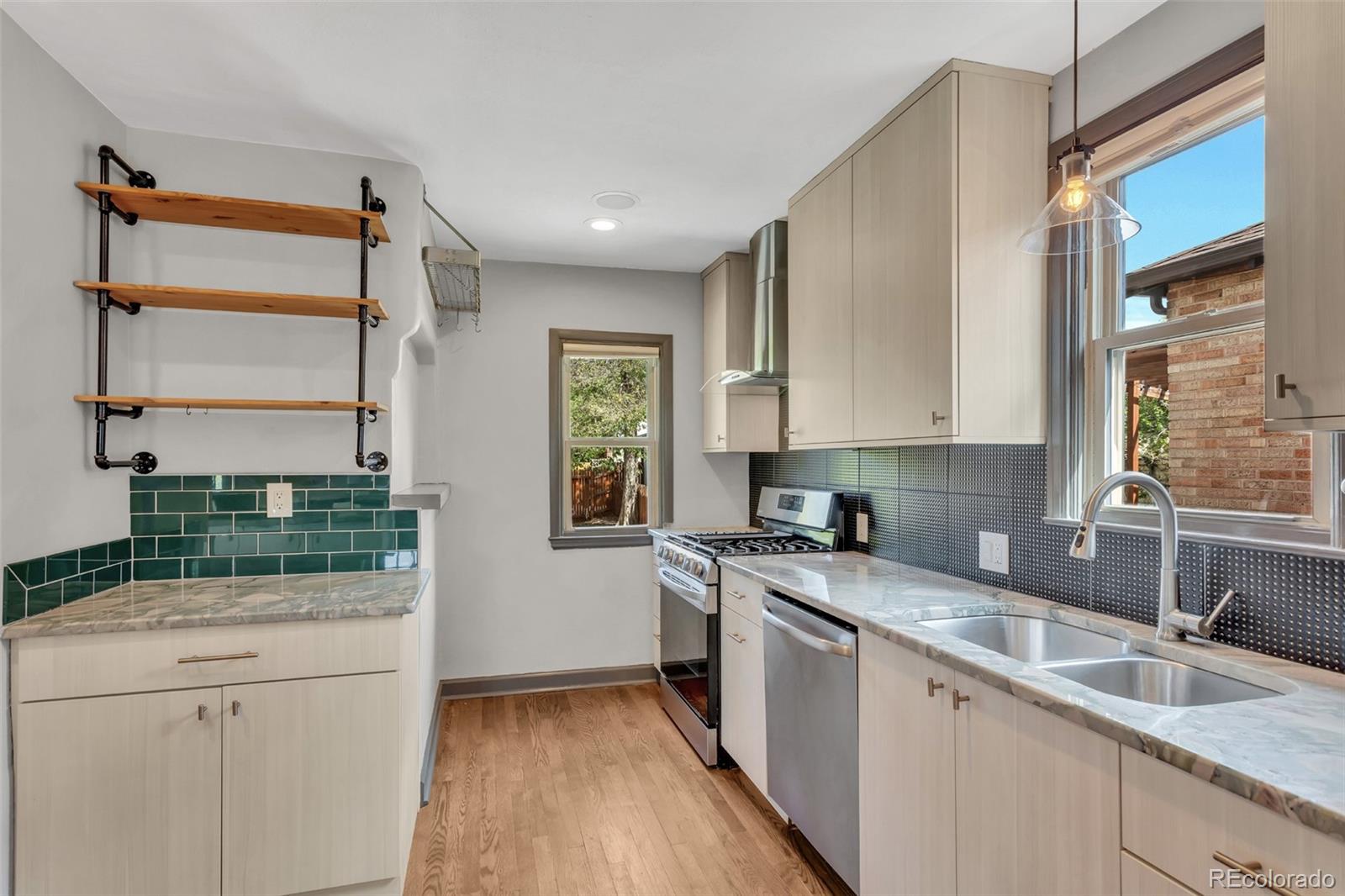 MLS Image #8 for 3438 n saint paul street,denver, Colorado
