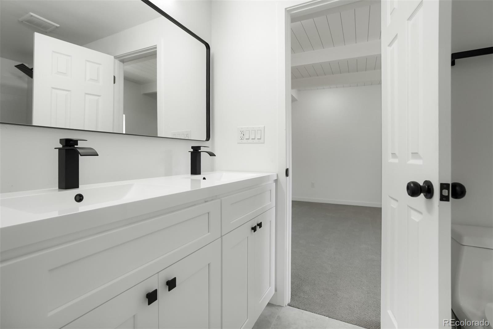 MLS Image #15 for 1235 s irving street,denver, Colorado