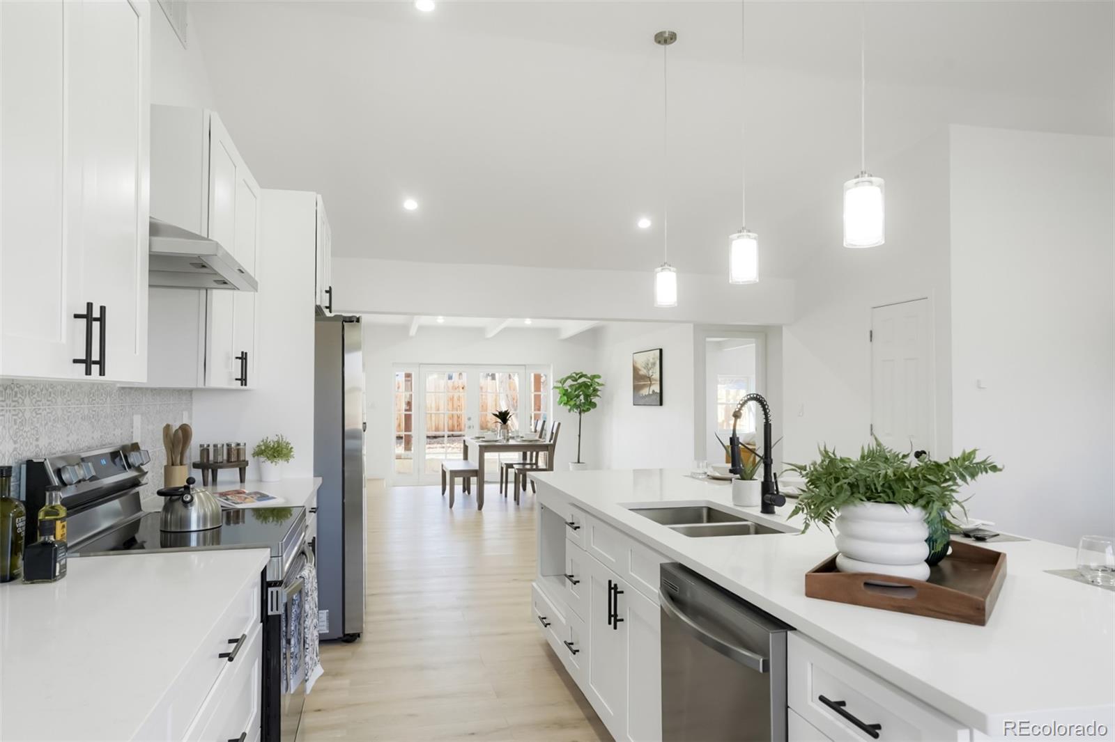 MLS Image #5 for 1235 s irving street,denver, Colorado