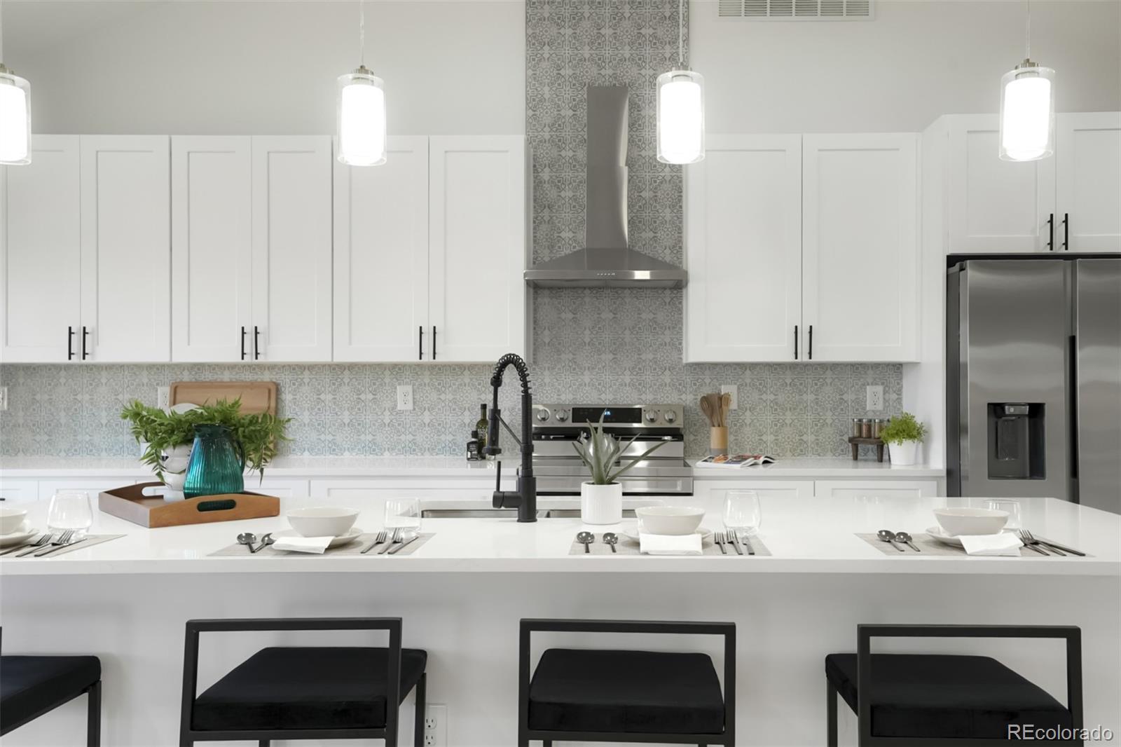 MLS Image #6 for 1235 s irving street,denver, Colorado