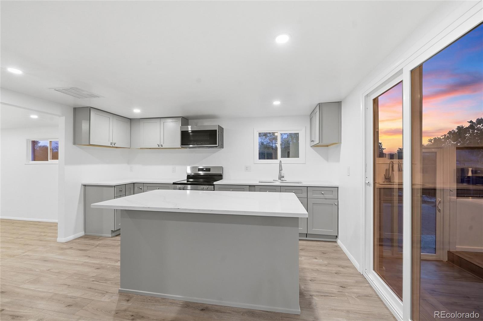 MLS Image #12 for 2605 w gunnison drive,denver, Colorado