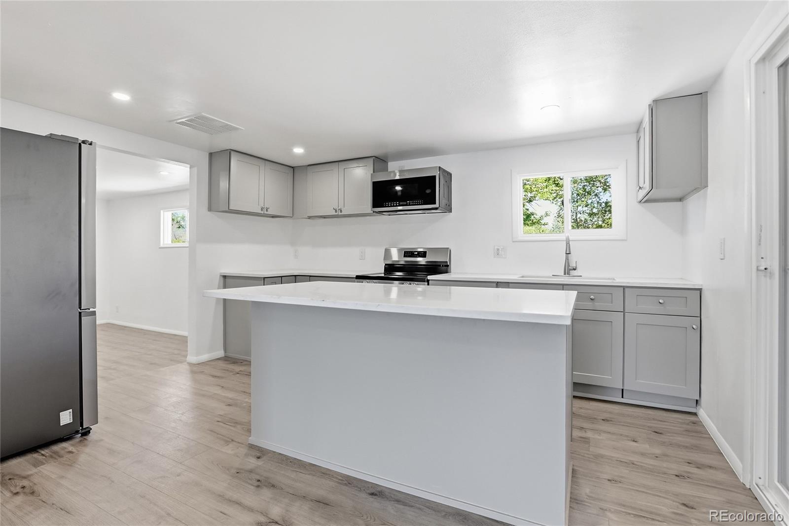 MLS Image #20 for 2605 w gunnison drive,denver, Colorado