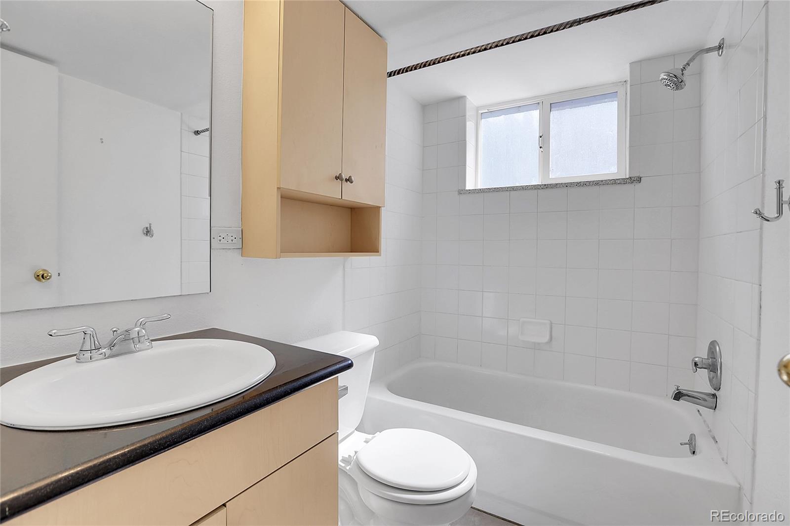 MLS Image #10 for 250 n pearl street,denver, Colorado