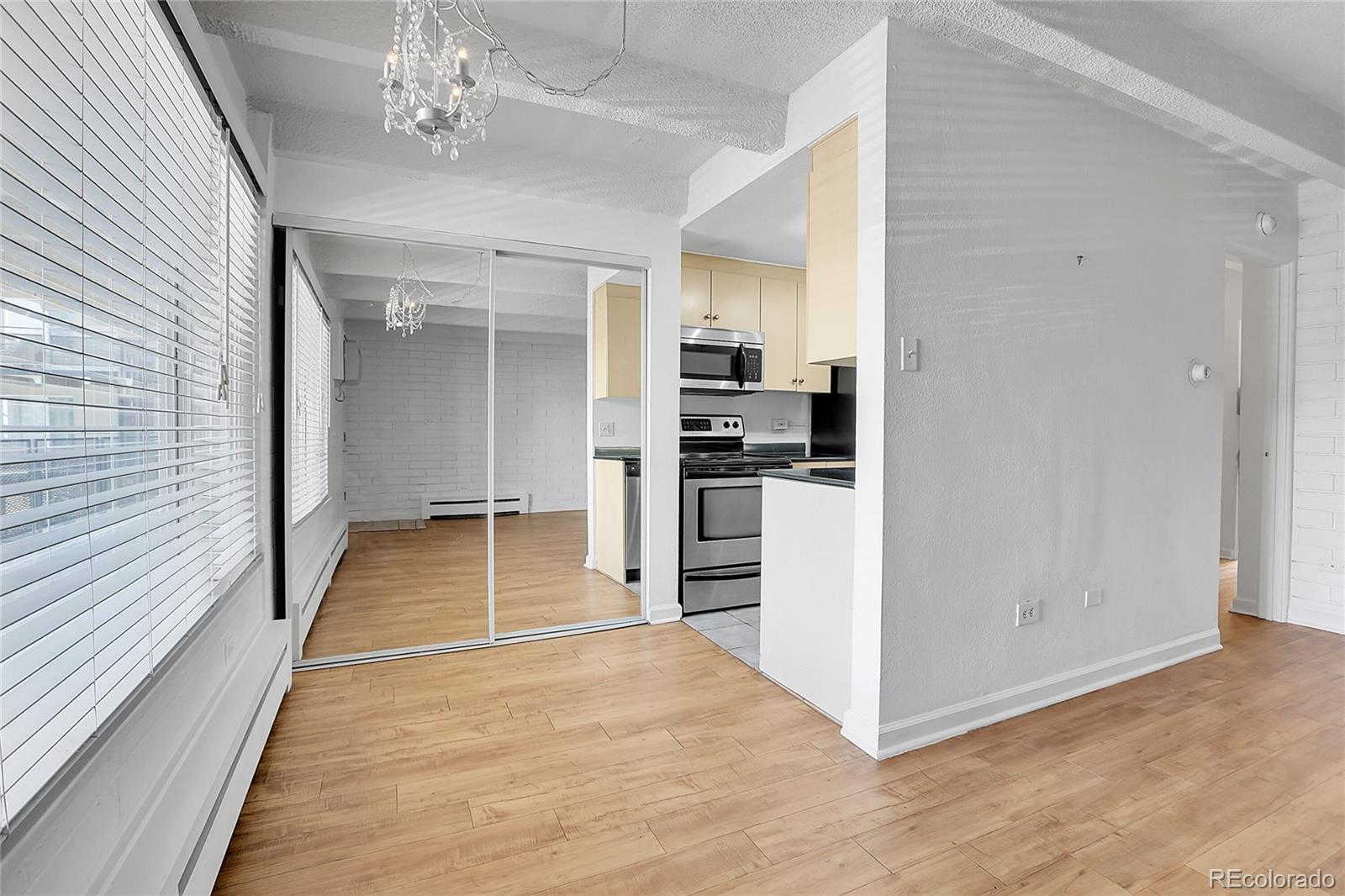 MLS Image #3 for 250 n pearl street,denver, Colorado