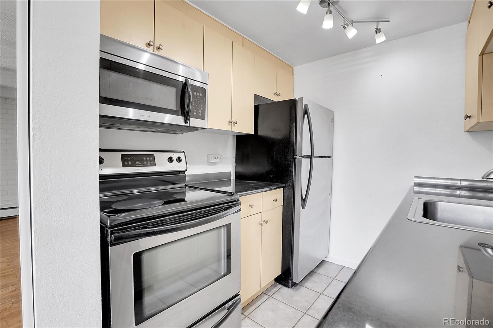MLS Image #5 for 250 n pearl street,denver, Colorado