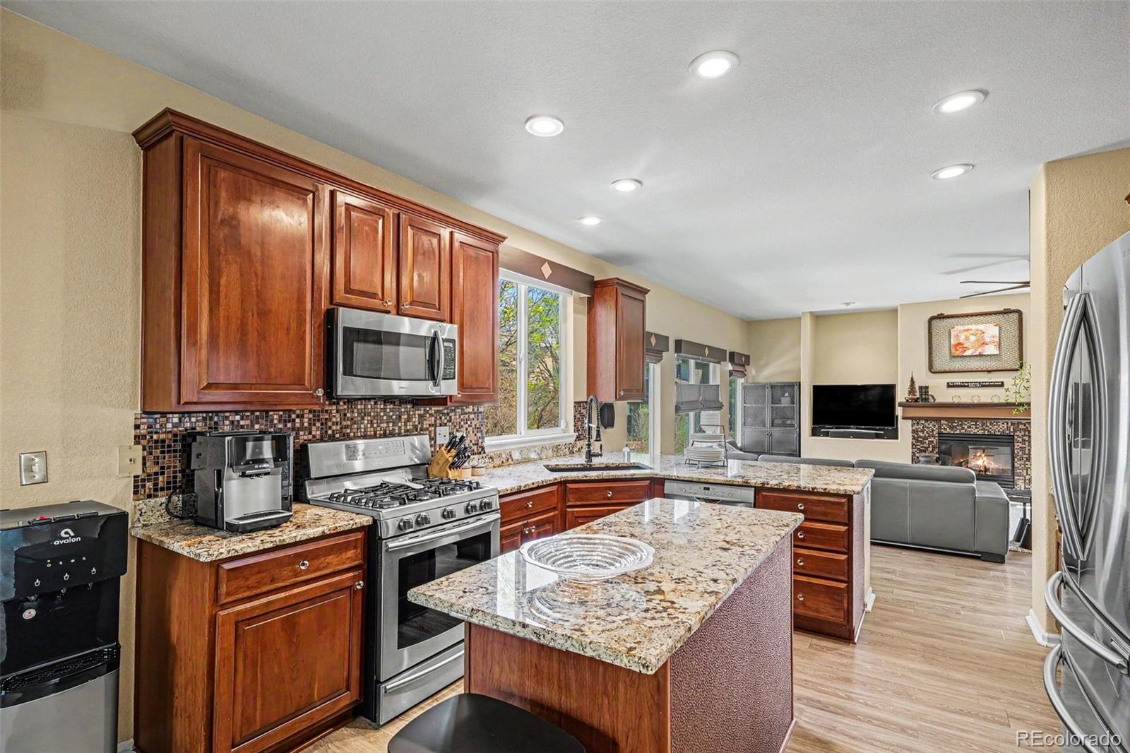 MLS Image #12 for 9690 s dover way,littleton, Colorado