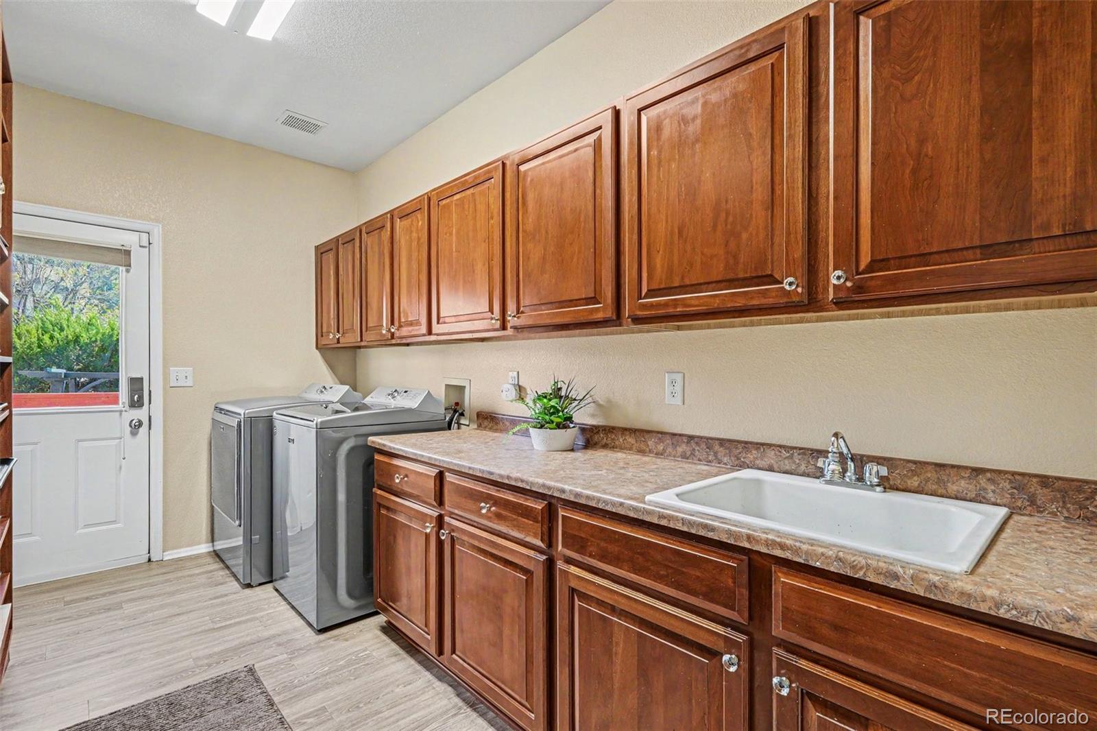 MLS Image #23 for 9690 s dover way,littleton, Colorado