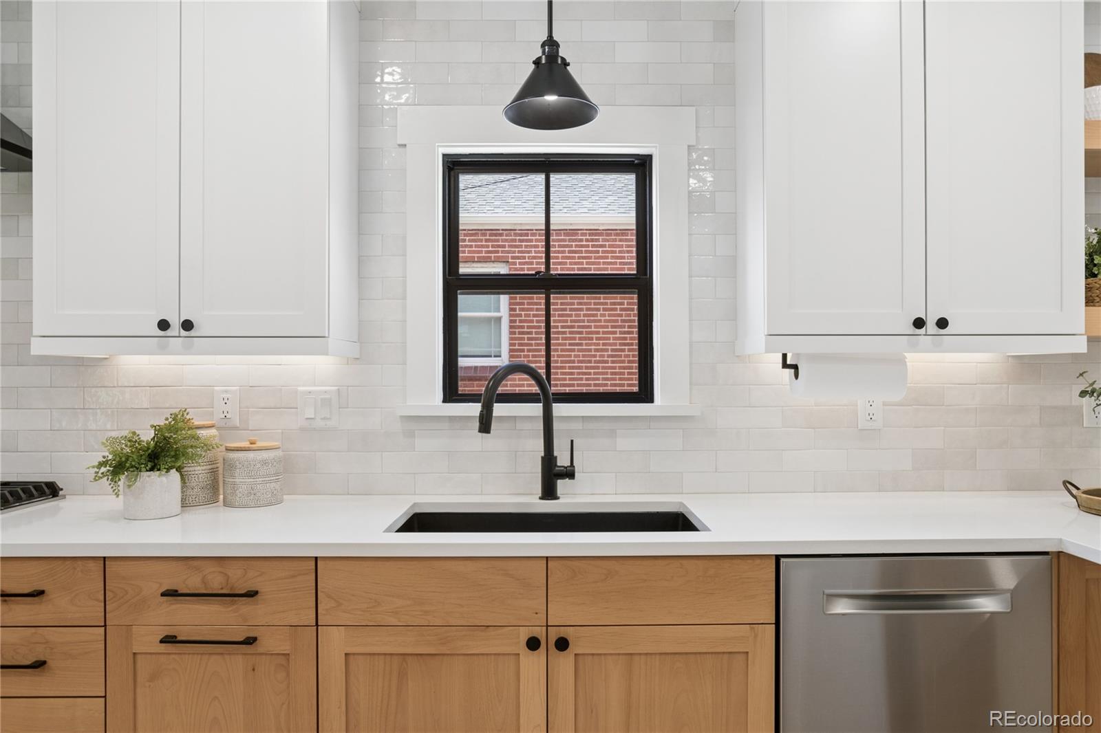 MLS Image #11 for 2054 s saint paul street,denver, Colorado