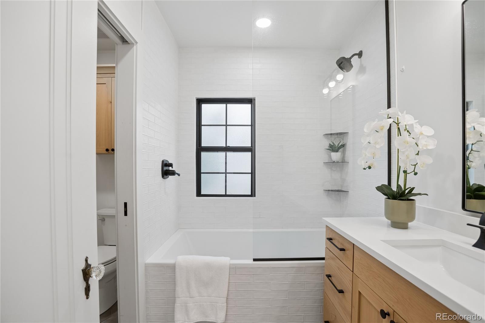 MLS Image #18 for 2054 s saint paul street,denver, Colorado