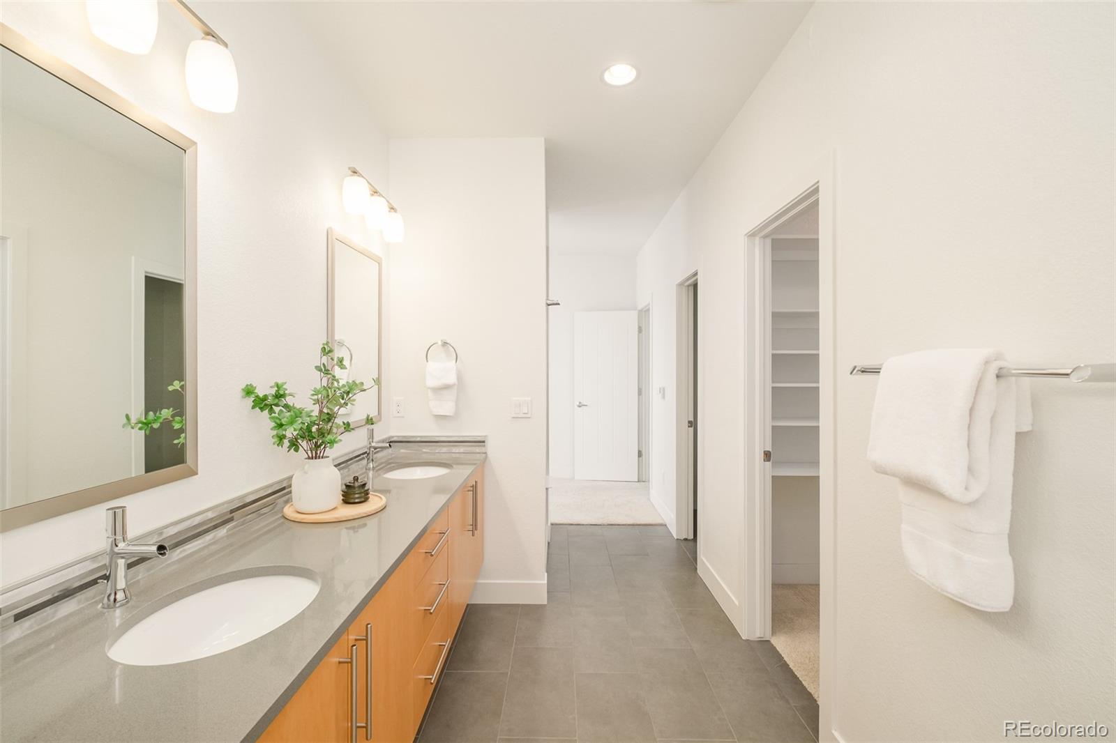 MLS Image #25 for 5054  valentia street,denver, Colorado