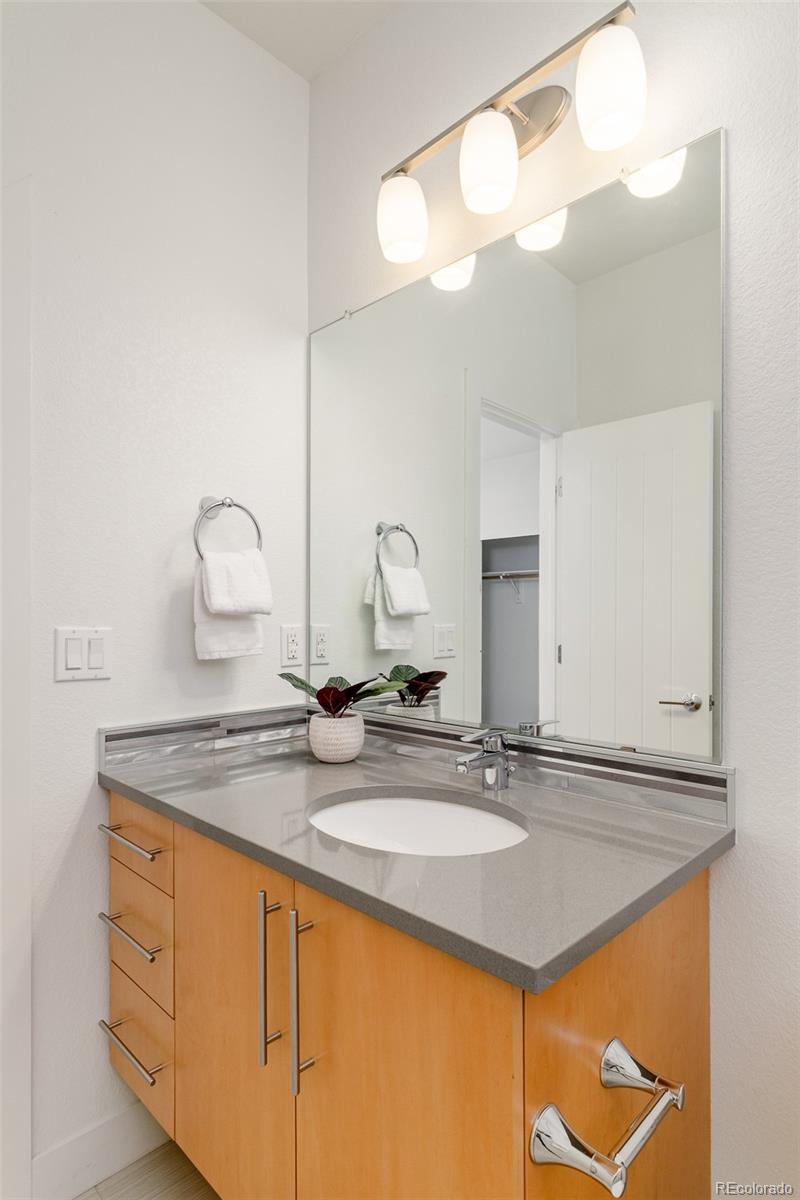 MLS Image #27 for 5054  valentia street,denver, Colorado