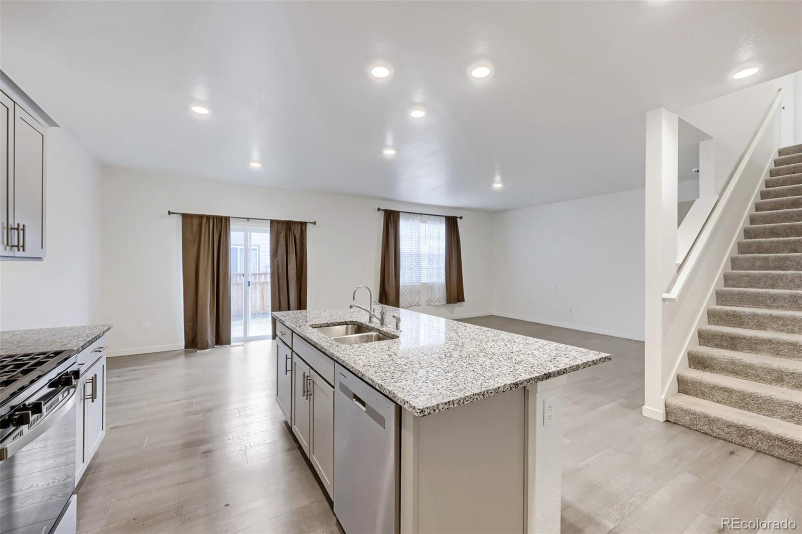 MLS Image #5 for 801  crest street,brighton, Colorado