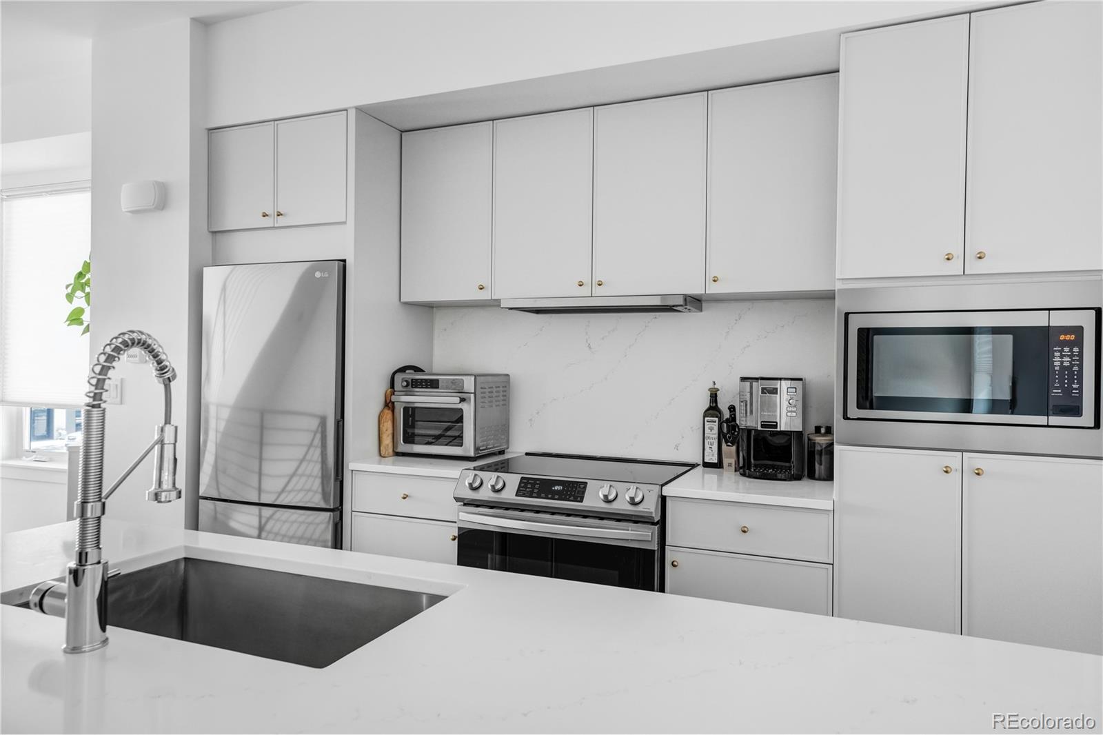 MLS Image #10 for 2578 s broadway  ,denver, Colorado