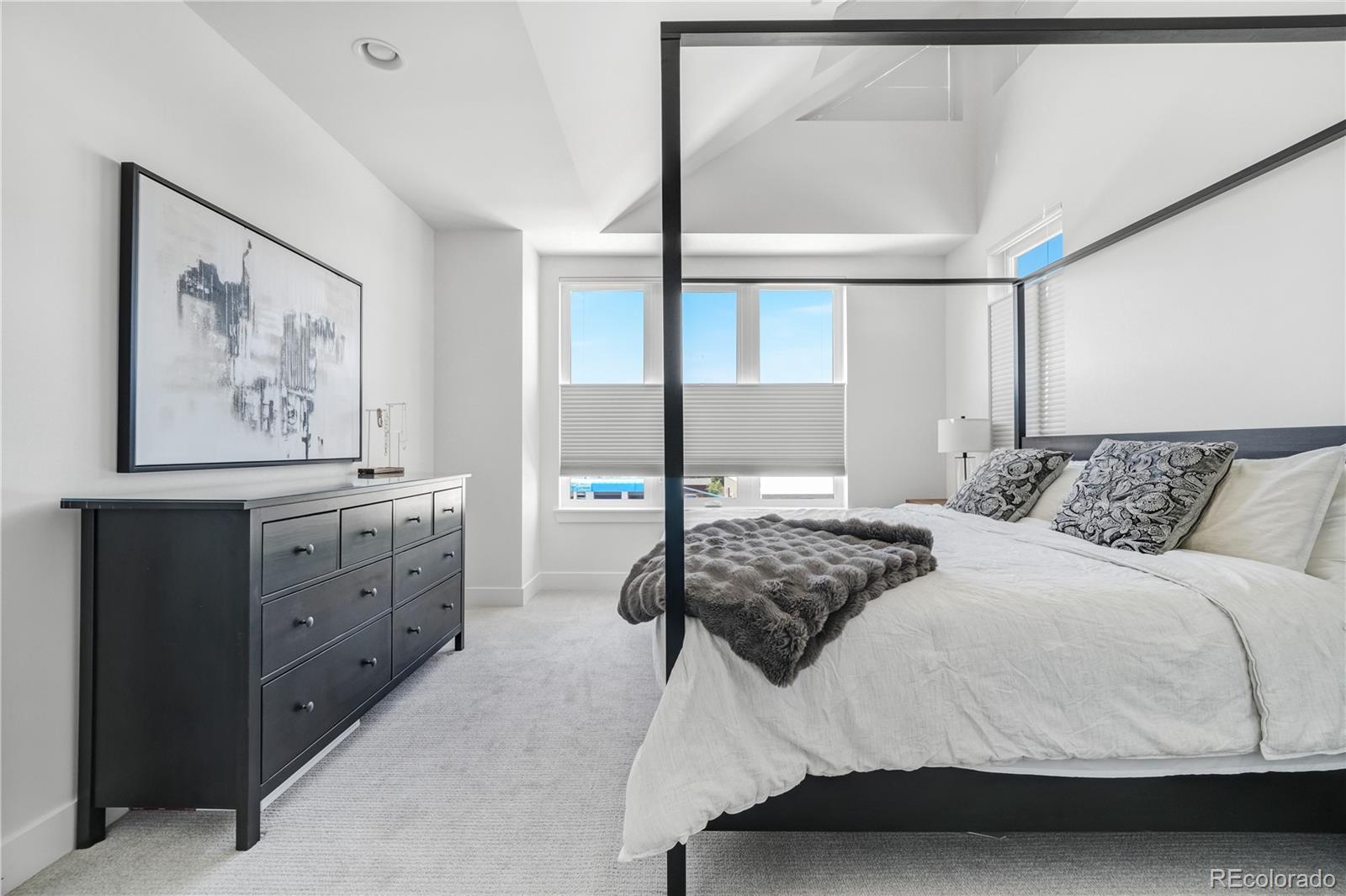 MLS Image #18 for 2578 s broadway  ,denver, Colorado