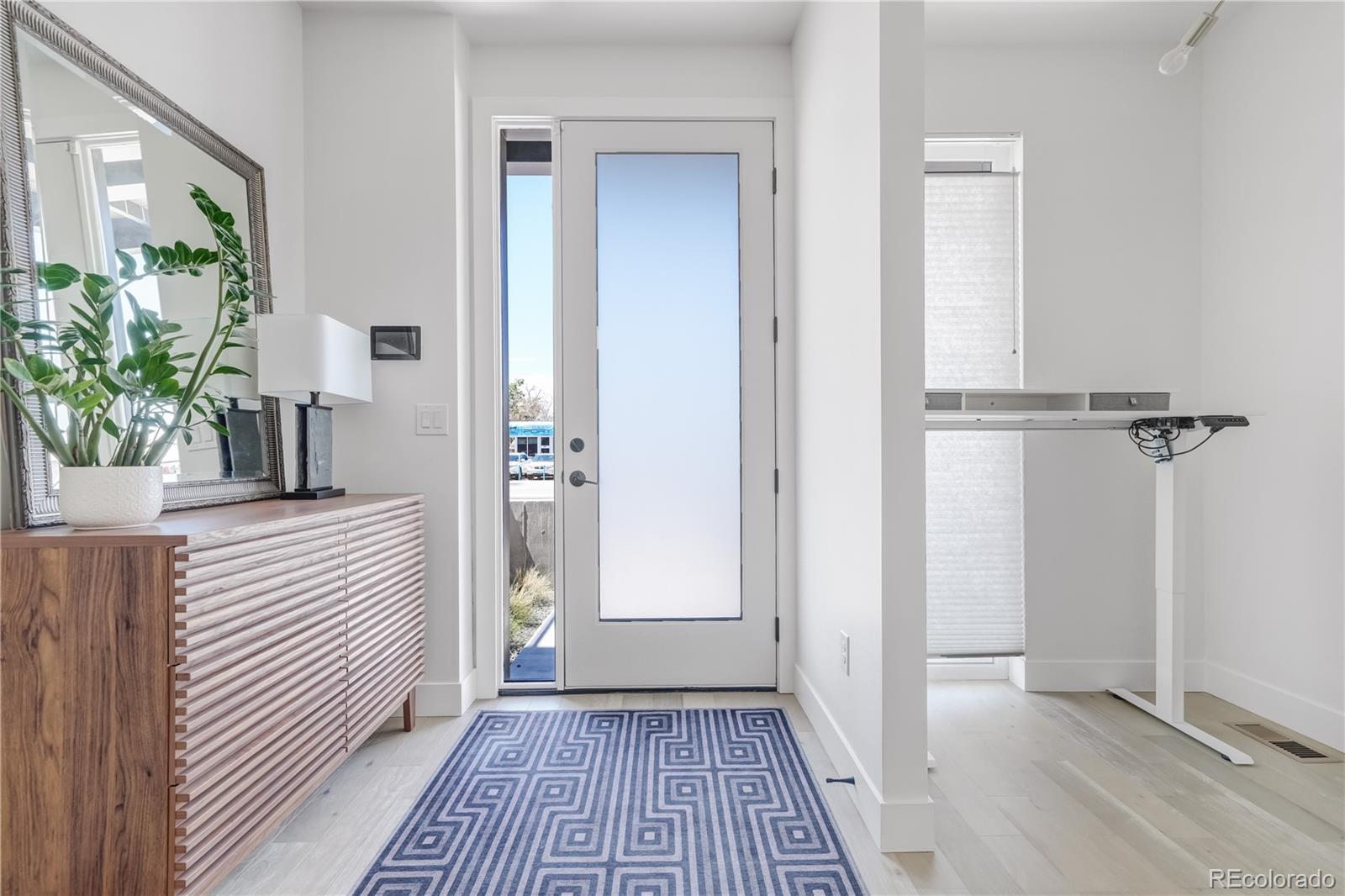 MLS Image #4 for 2578 s broadway  ,denver, Colorado