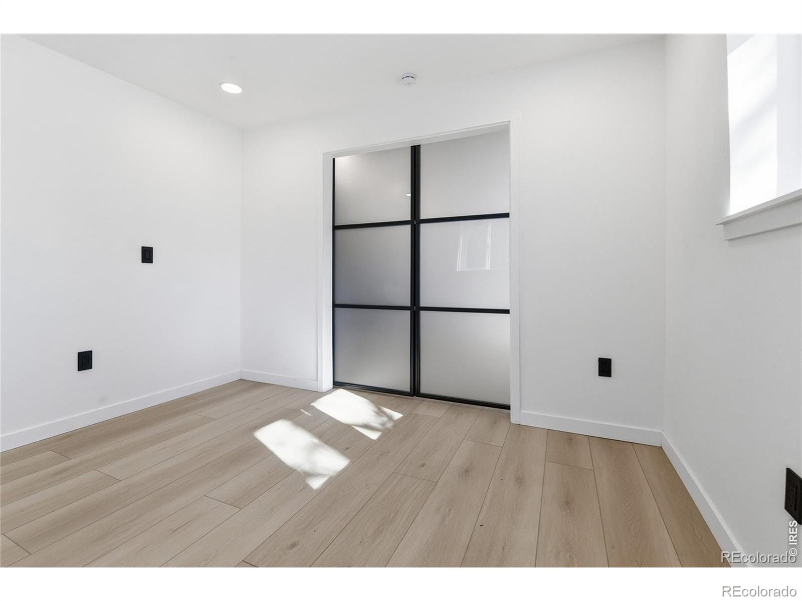 MLS Image #13 for 1431 s glencoe street,denver, Colorado