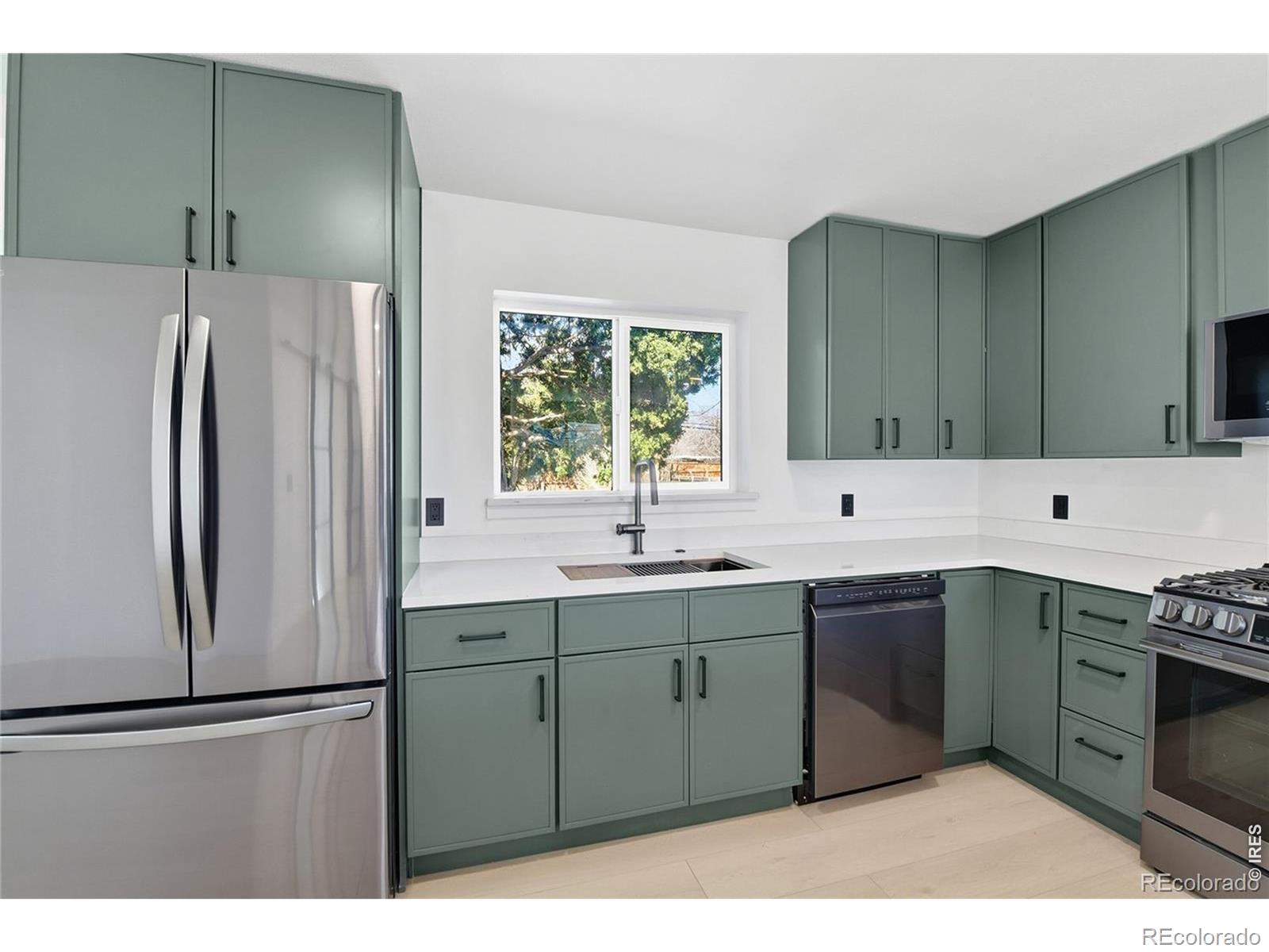 MLS Image #14 for 1431 s glencoe street,denver, Colorado