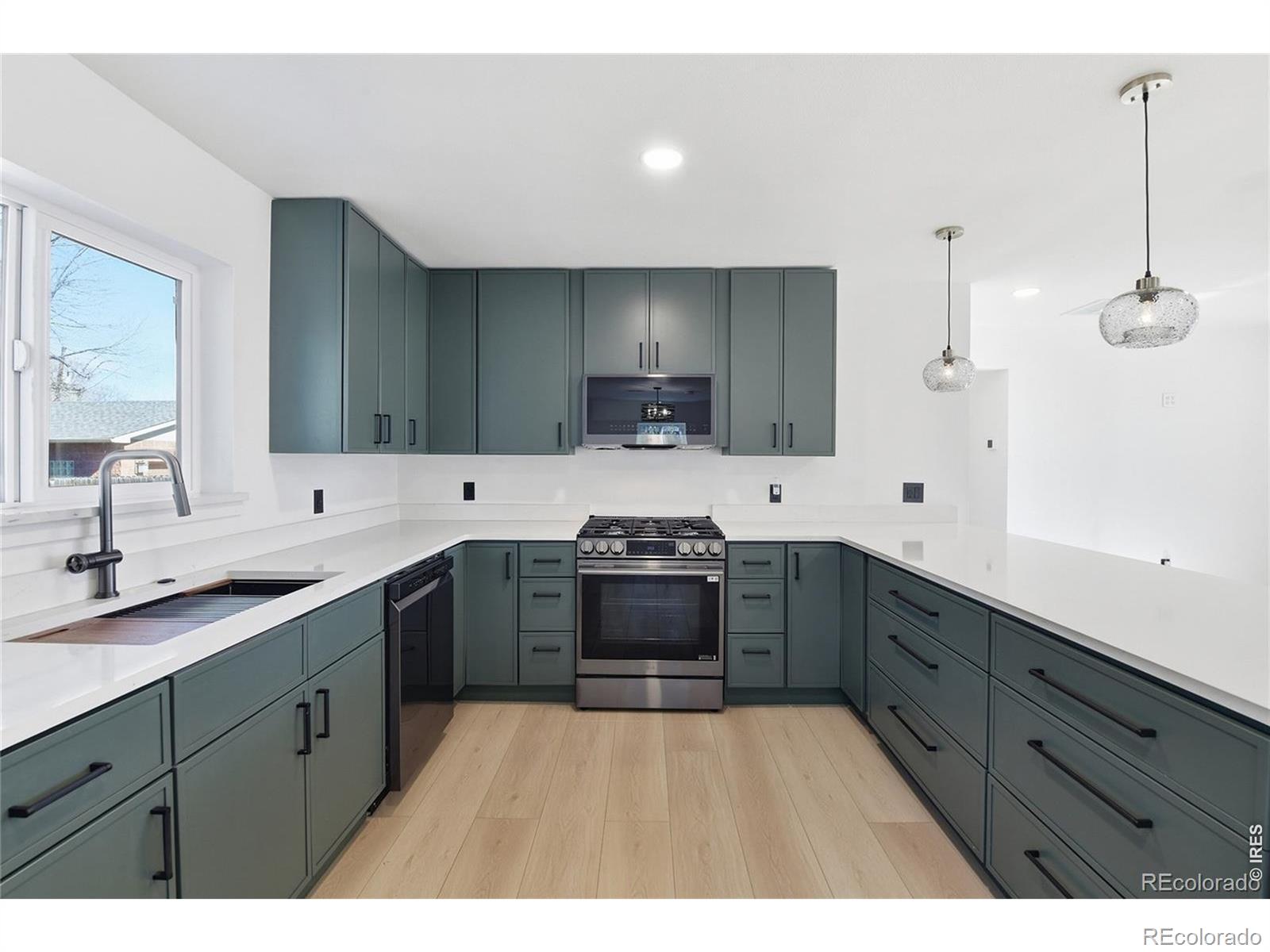 MLS Image #15 for 1431 s glencoe street,denver, Colorado