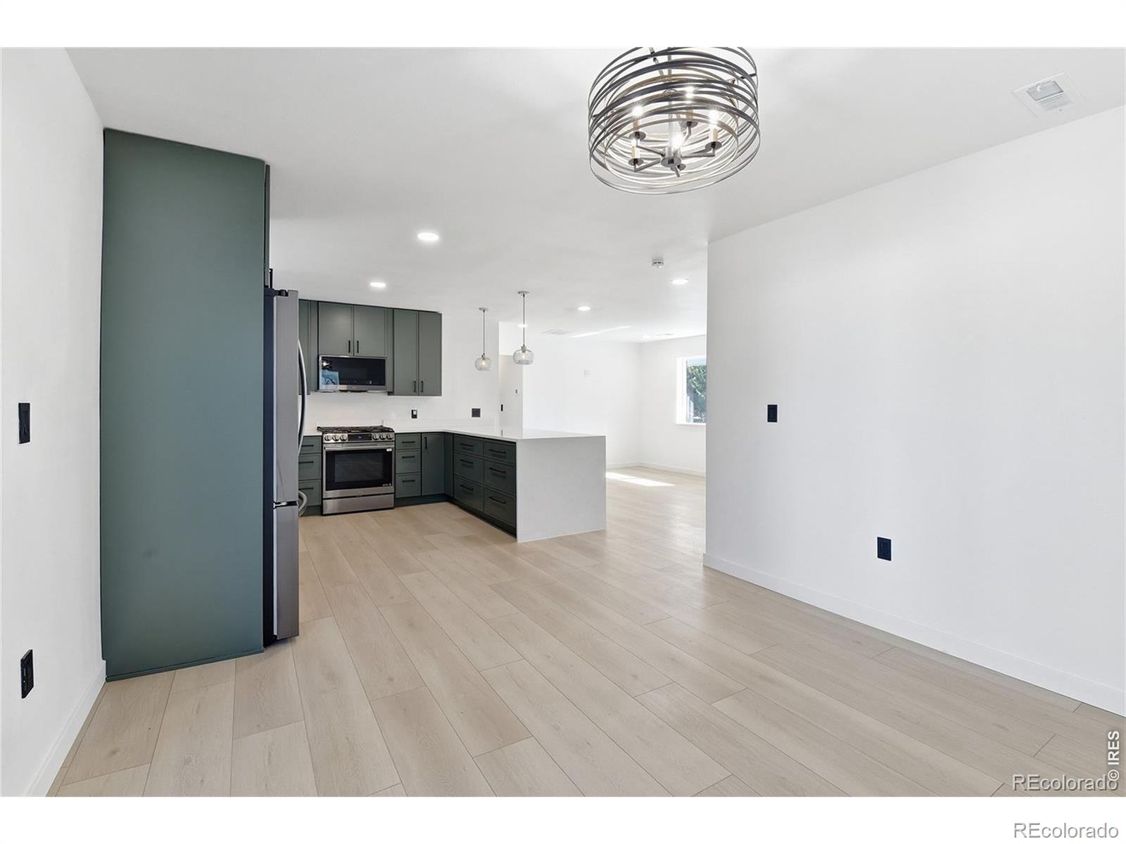 MLS Image #20 for 1431 s glencoe street,denver, Colorado