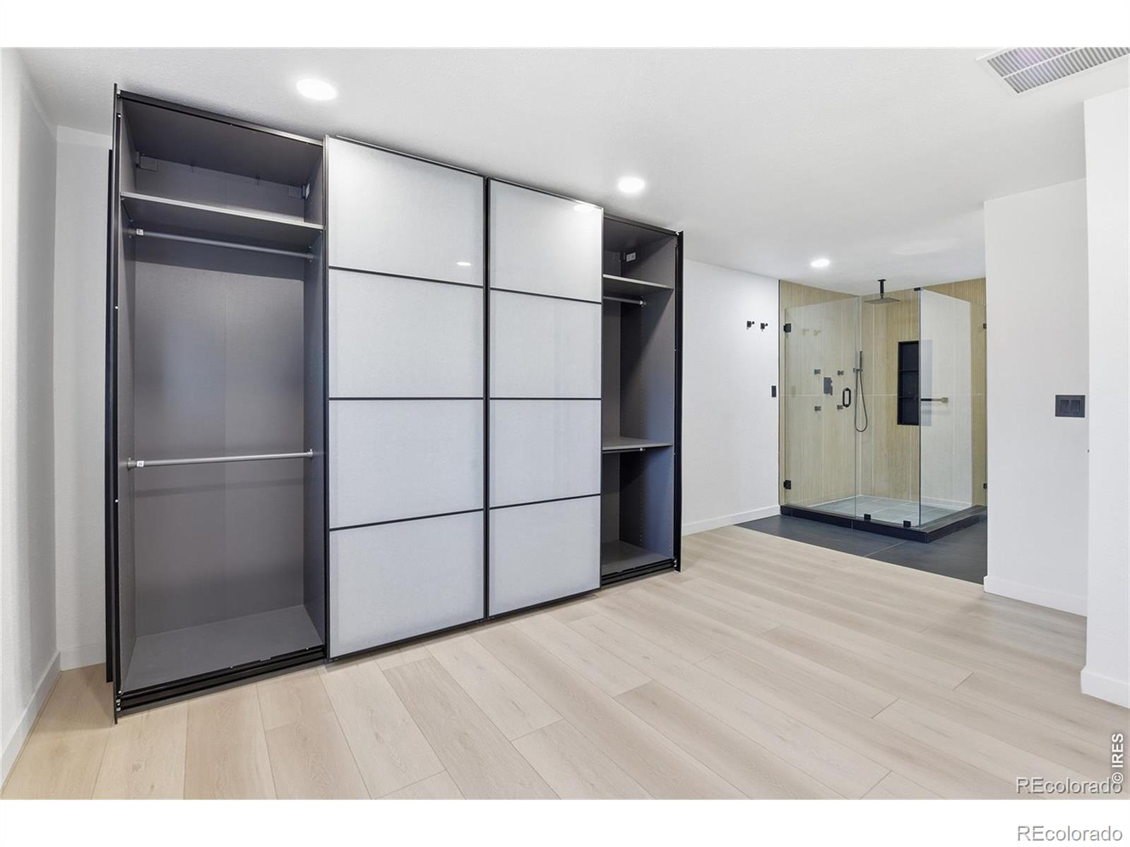 MLS Image #23 for 1431 s glencoe street,denver, Colorado