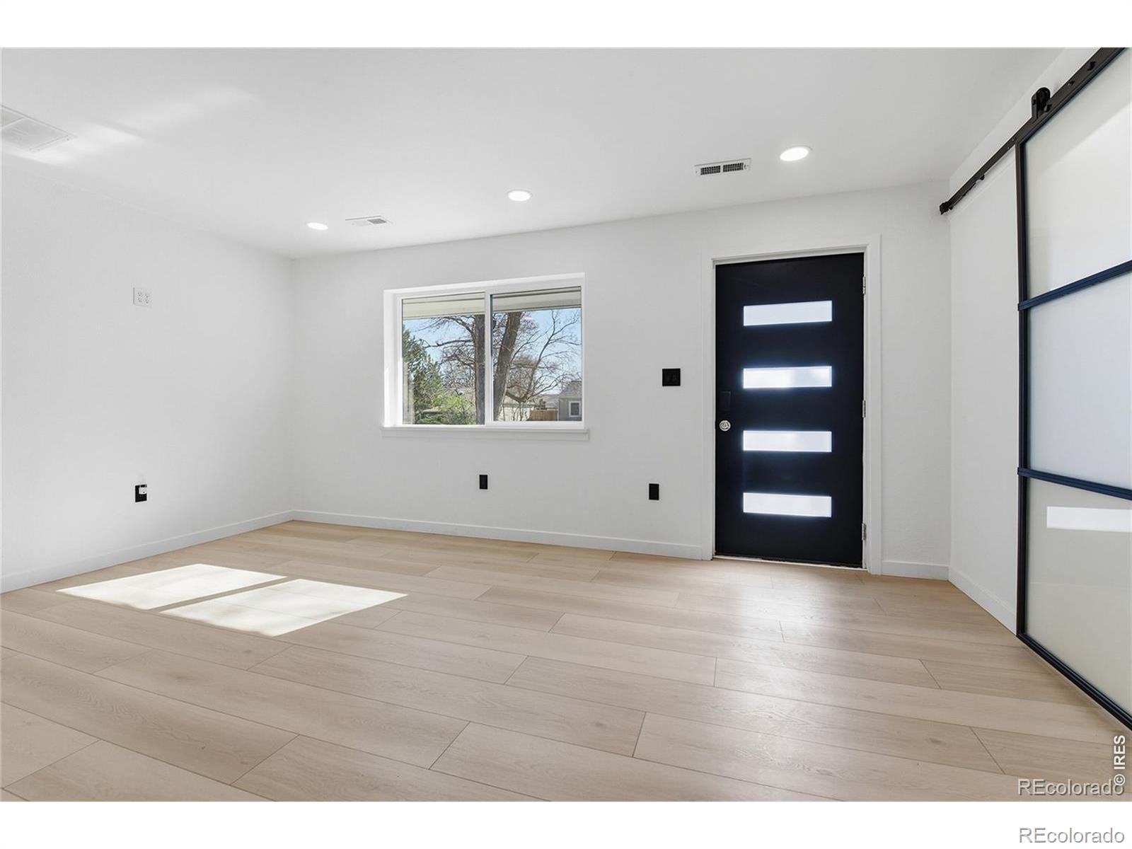MLS Image #6 for 1431 s glencoe street,denver, Colorado