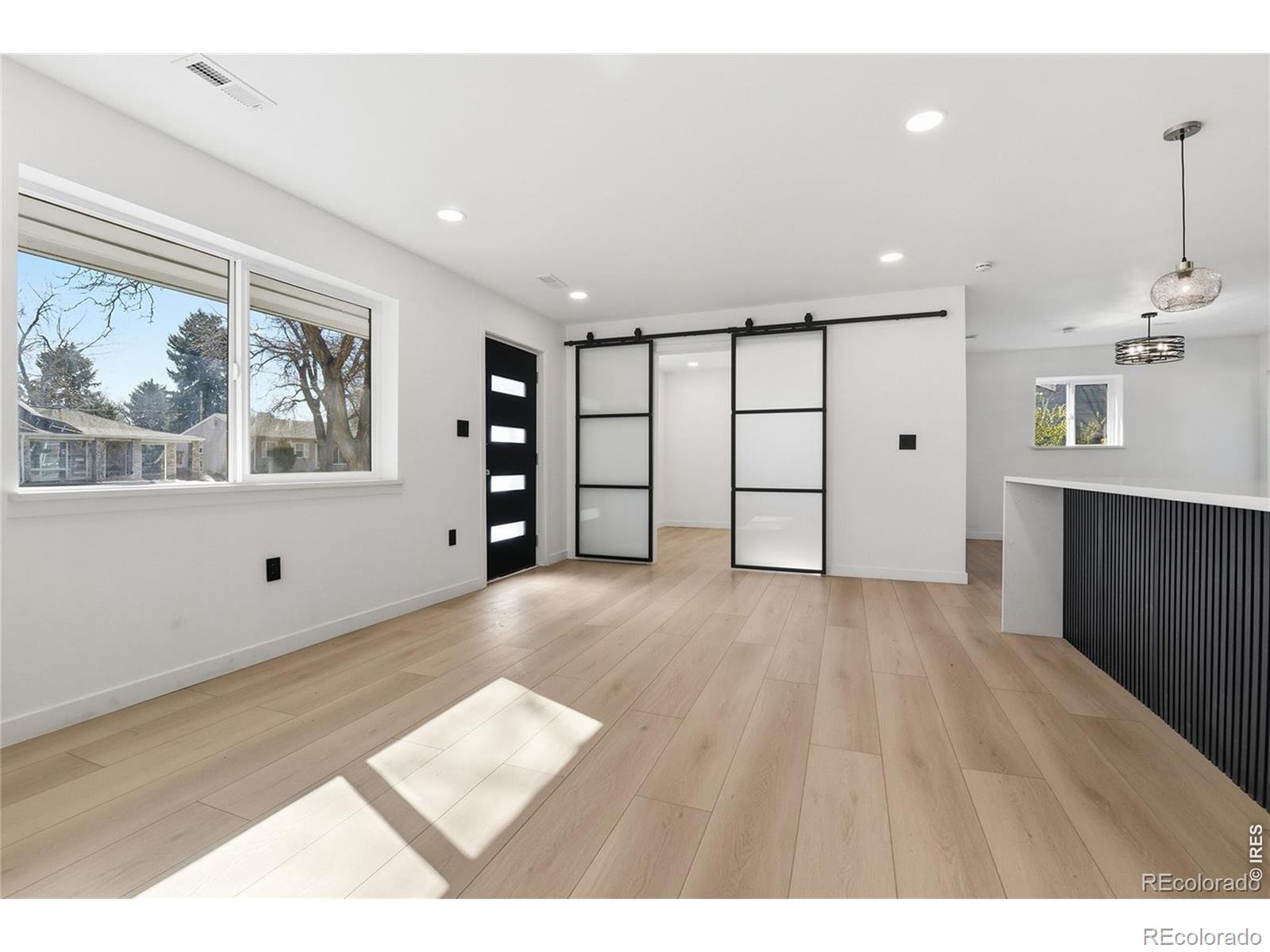 MLS Image #7 for 1431 s glencoe street,denver, Colorado