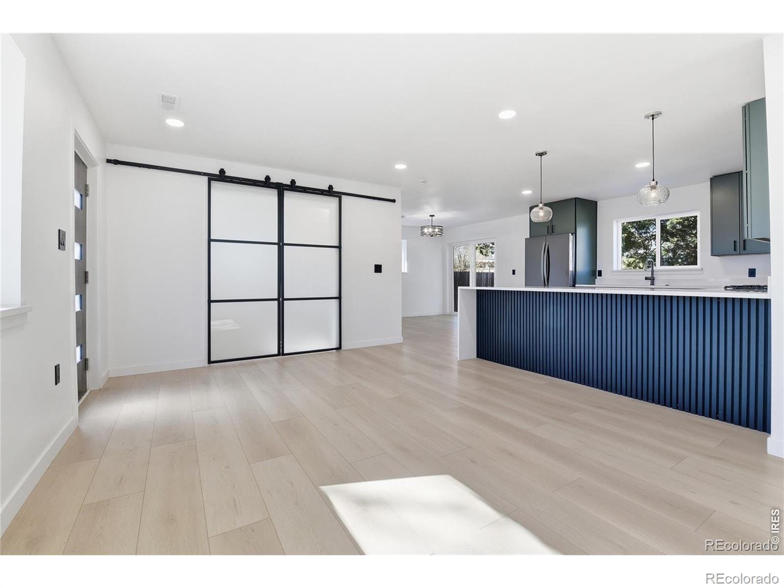 MLS Image #8 for 1431 s glencoe street,denver, Colorado