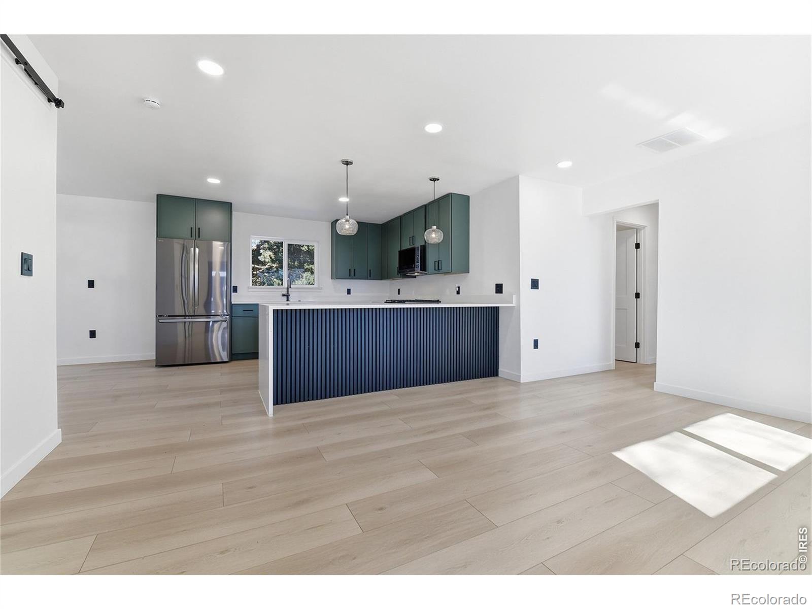 MLS Image #9 for 1431 s glencoe street,denver, Colorado
