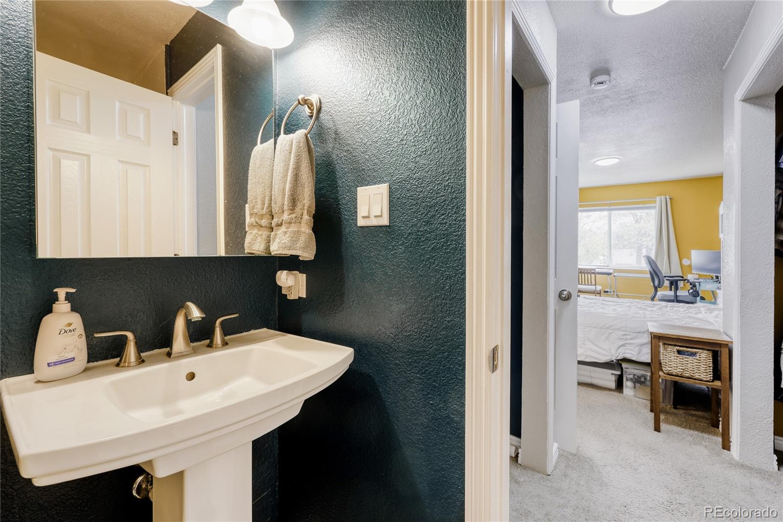 MLS Image #7 for 747 w 96th avenue 2,thornton, Colorado