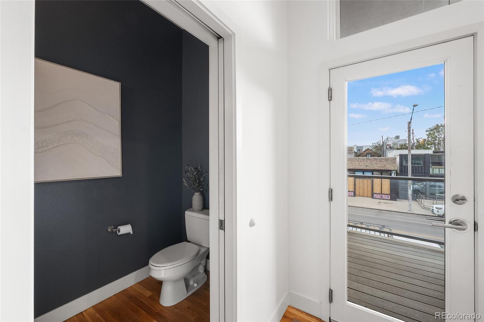 MLS Image #18 for 2515  larimer street,denver, Colorado
